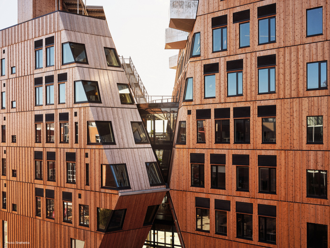 2015120 OS N736 Publication Web Credited