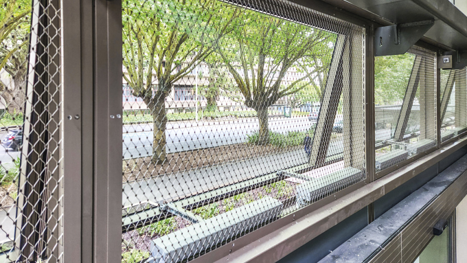 Intelligent automated facade