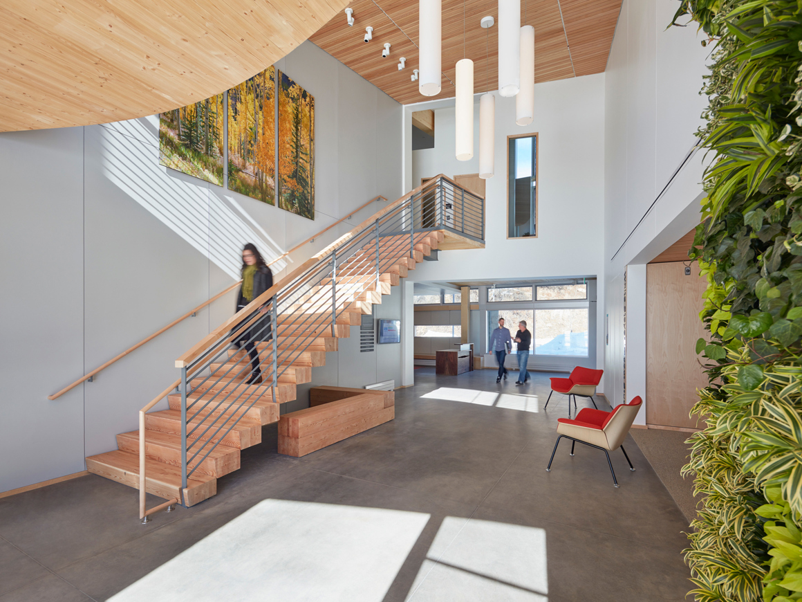 Stack ventilation | Improve air quality and energy efficiency